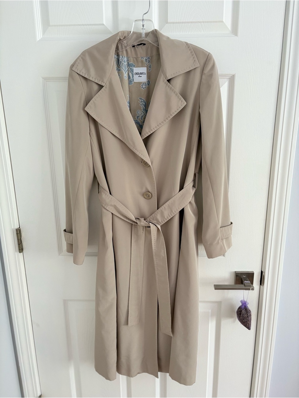 Cinzia Rocca Due Taupe Long Trench Coat with belt and Paisley Lining size 6